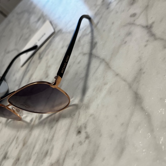 Michael Kors sunglasses - Picture 2 of 3